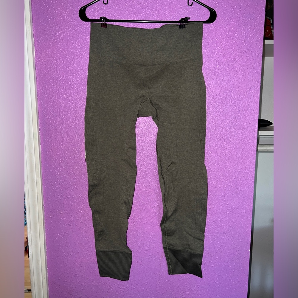LULULEMON ebb and flo leggings - olive
